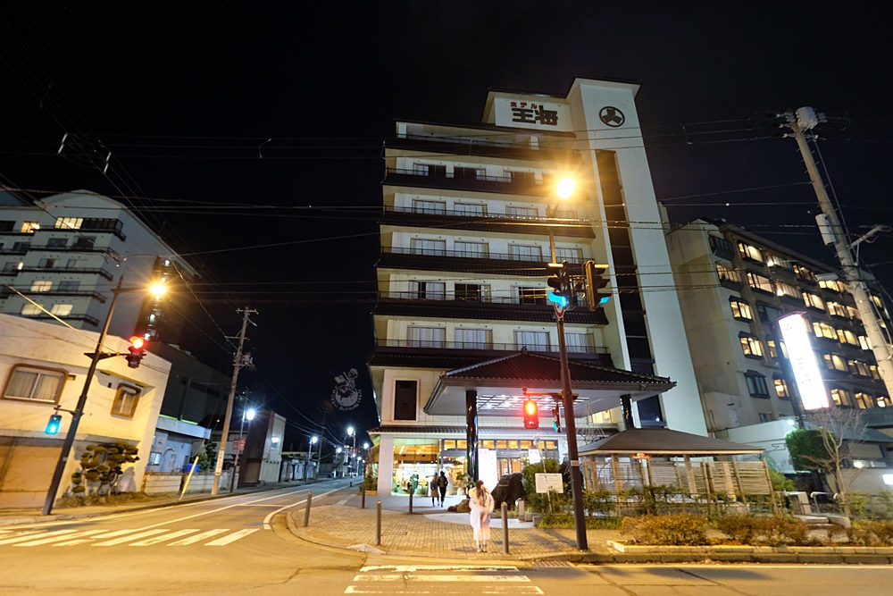 山形住宿 天童溫泉王將飯店 以將棋造景大浴池聞名 免費接駁車jr山形站接送 金大佛的奪門而出家網誌
