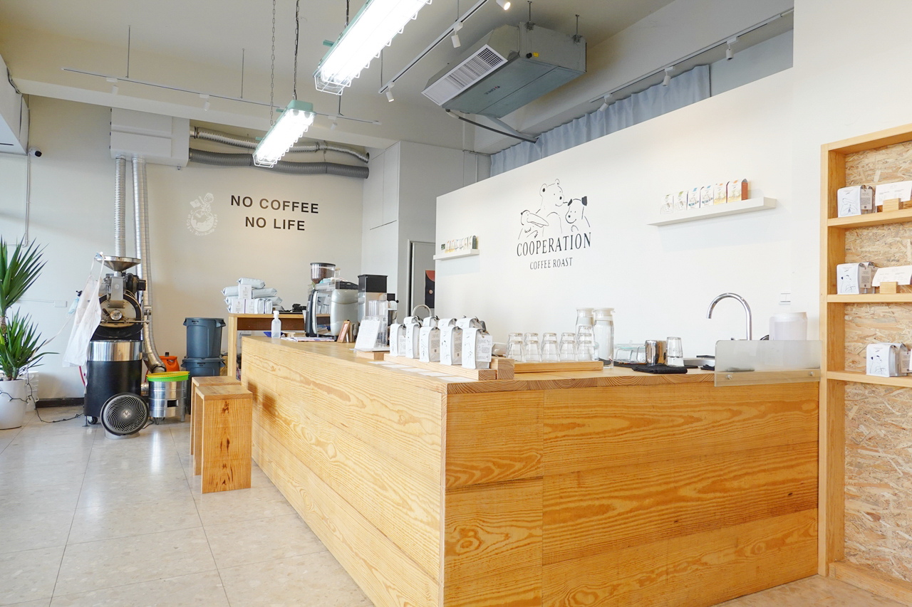 合作咖啡cooperation Coffee 台中高鐵附近可愛的自家烘焙咖啡廳 金大佛的奪門而出家網誌