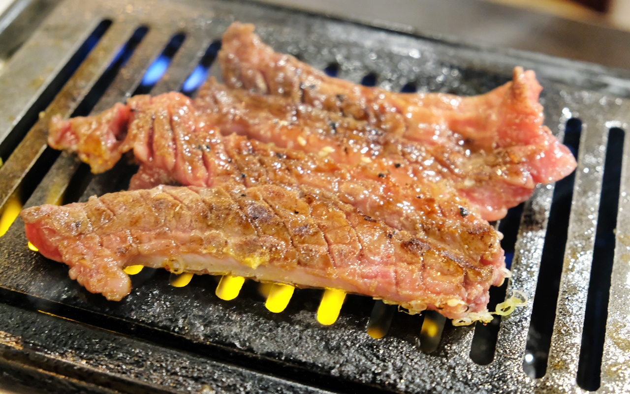 燒肉本氣 好吃台中燒肉居酒屋推薦 俺達の肉屋二店 菜單較便宜 金大佛的奪門而出家網誌