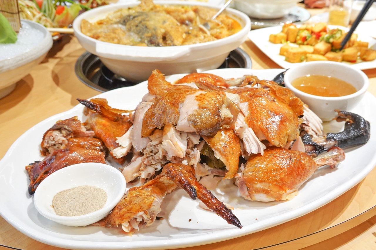 嘉義雲來餐廳︱砂鍋魚頭和窯烤雞很推薦！上下阿里山的團體餐廳好選擇