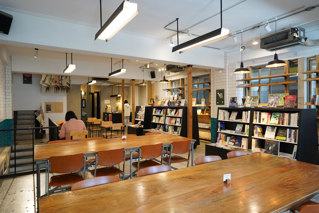 Fleet Street︱咖啡加$30即有早餐的台中火車站咖啡廳兼書店